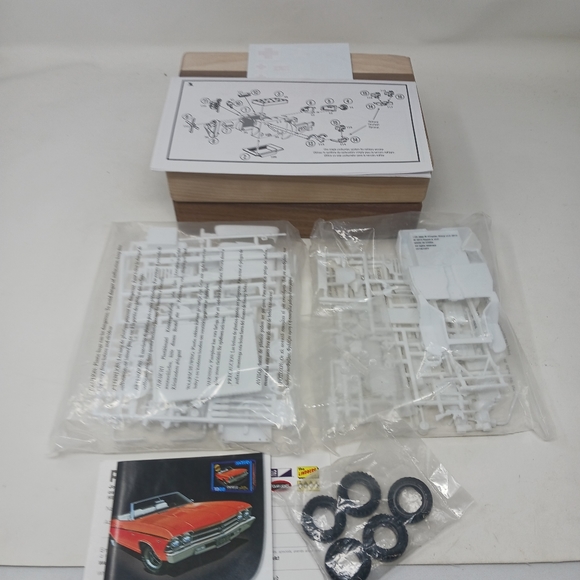 World War 2 Jeep Mpc model kit - Picture 7 of 10